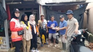 Tengah Retreat, Bunda Eva Kirim Makanan dan Perintahkan Pejabat Pemkot  Turun Bantu Warga