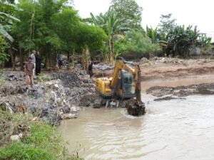 Walikota Bandar Lampung Perintahkan Dinas PU Turunkan Alat Berat untuk Pemulihan Pasca Banjir