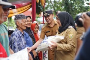 Pemerintah Kota Bandar Lampung Salurkan Bantuan Beras untuk 44.611 Keluarga