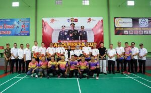 Polresta Bandar Lampung Gelar Turnamen Badminton Kapolresta Cup, Walikota Eva Dwiana Buka Resmi Kegiatan