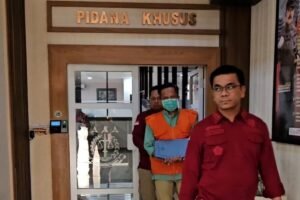 Kejati Jateng Tahan Mantan Pj Bupati Cilacap Awaluddin Muuri, Tersangka Dugaan Korupsi Rp237 Miliar