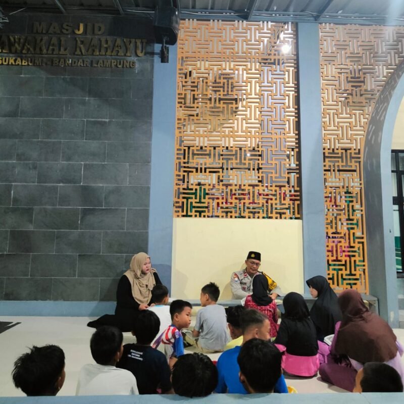 Kisah Aipda Saihun, Luangkan Waktu Jadi Guru Ngaji Anak-anak di Bandar Lampung