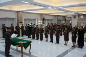 Kajati Lampung Lantik Wakajati dan Pejabat Eselon III: Tekankan Konsolidasi dan Netralitas Jelang Pilkada