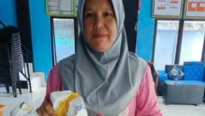 Pemerintahan Pekon Bumi Waras Salurkan Bantuan Beras Kepada 28 Keluarga Penerima Manfaat (KPM)