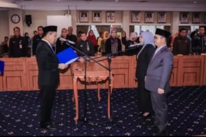 Sekdaprov Lampung Lantik Dua Pejabat Eselon II, Dorong Pembangunan Desa dan Perlindungan Perempuan-Anak