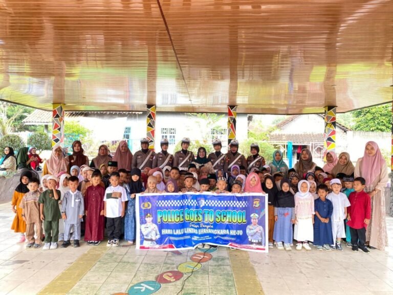 Satlantas Polres Lampung Tengah Gelar “Police Goes To School” di TK Pertiwi