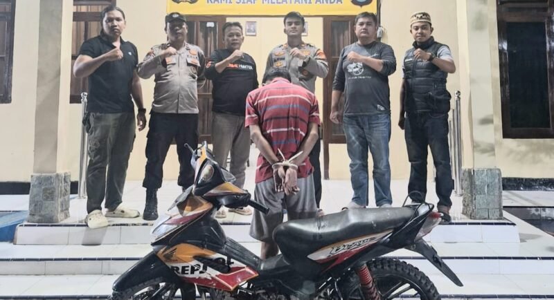 Polsek Pugung dan Warga Tangkap Pencuri Motor yang Kehabisan Bensin di Tanggamus