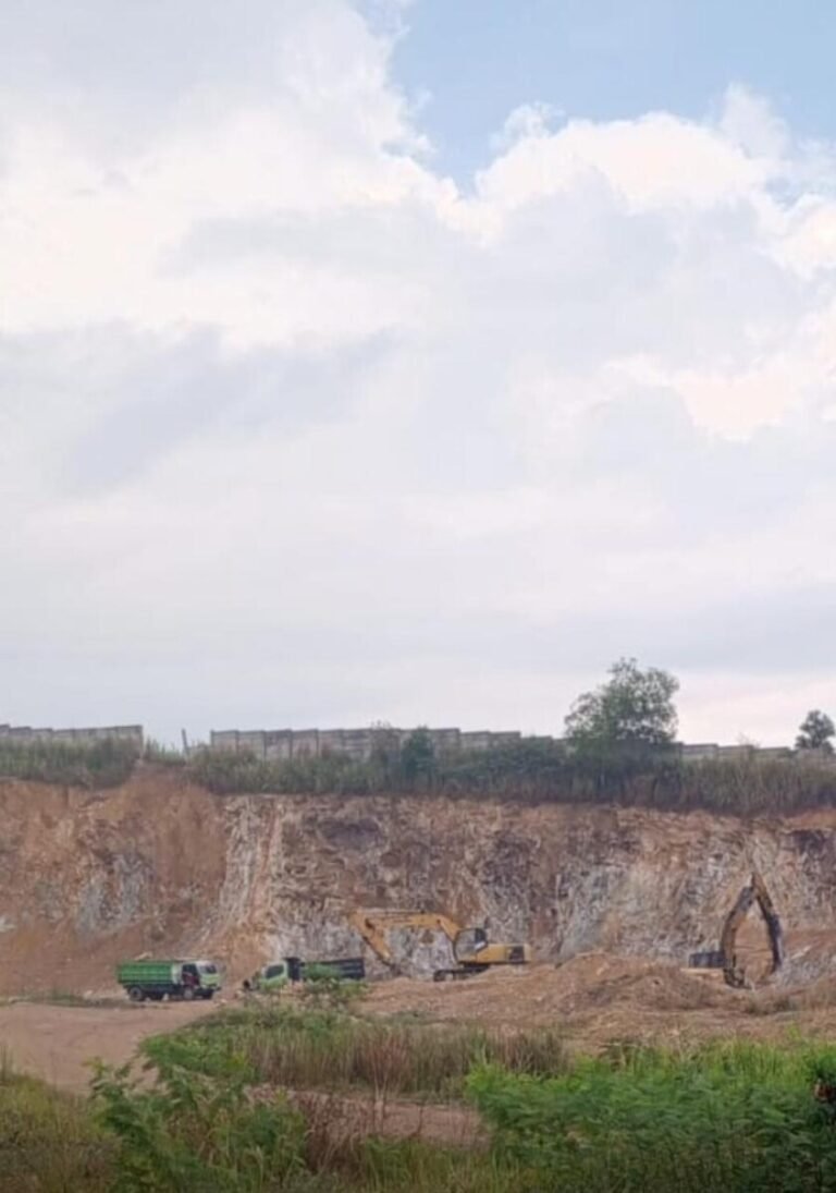 Diduga Ilegal, Tambang Batu Desa Sukanegara Kecamatan Tanjung Bintang Lampung Selatan Terus Beroperasi ‎