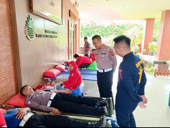 Setetes Darah, Sejuta Harapan: Polres Lampung Tengah Gelar Donor Darah Peringati Hari Lalu Lintas Bhayangkara ke-70