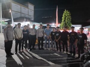 Polisi Kawal Sembilan Remaja Pulang ke Desa Setelah Dapat Ancaman di Alun-Alun Simpang Pematang