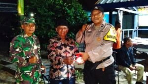 Bersama Warga, TNI-Polri Perkuat Keamanan Lewat Ronda Malam di Simpang Agung