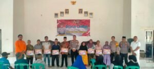 Polres Mesuji Gelar Jumat Curhat di Simpang Pematang, Serap Aspirasi dan Salurkan Bantuan Sosial