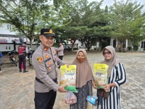 Polres Mesuji Salurkan 105 Ton Beras SPHP Dukung Gerakan Pangan Murah