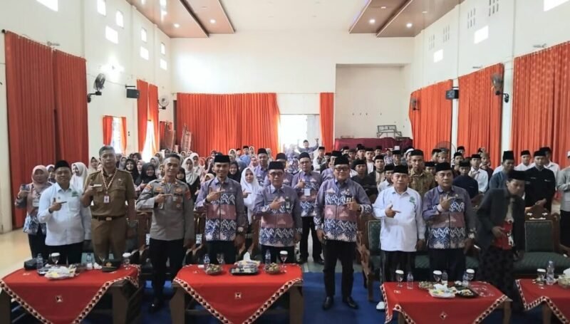 Dukung Kegiatan, Polres Tanggamus Hadiri Pembukaan STQ ke-IX Tahun 2025