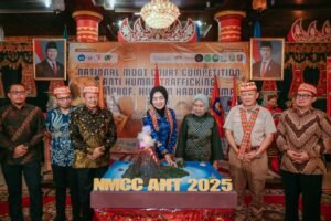 Mahasiswa Hukum Didorong Wujudkan Penegakan Hukum yang Berkeadilan dan Berempati melalui National Moot Court Competition Piala Prof. Hilman Hadikusuma Tahun 2025