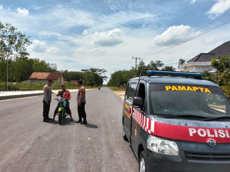 Patroli Pamapta Polres Tulang Bawang Barat Cegah Guantibmas, Wujudkan Rasa Aman di Siang Hari