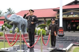 Kapolres Lampung Barat Pimpin Upacara Peringatan Hari Sumpah Pemuda ke-97