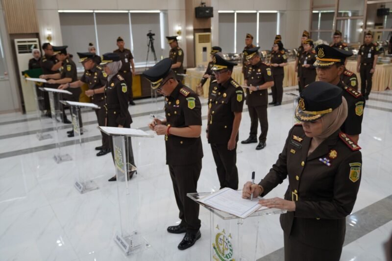 Kejati Lampung Gelar Pelantikan dan Sertijab Pejabat Baru Eselon II dan II