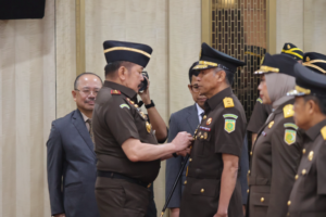 Jaksa Agung RI ST Burhanuddin Lantik 17 Kepala Kejaksaan Tinggi dan 20 Pejabat Eselon II di Lingkungan Kejaksaan Agung