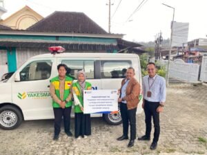 BRI Kanca Teluk Betung Serahkan Bantuan Ambulan Kepada Yayasan Kesejahteraan Madani Bandar Lampung