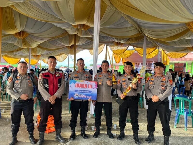 Perayaan (HUT) Kabupaten Mesuji ke-17 Tampil Kreatif, Polres Mesuji Sabet Juara III Lomba Perahu Hias
