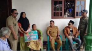 Pemdes Sidang Kurnia Agung Membagikan Bantuan Langsung Tunai (BLT-DD), Tahun 2025