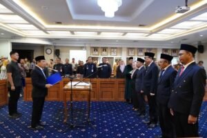 Lantik Sejumlah Pejabat, Gubernur Tekankan Profesionalitas dan Inovasi Layanan Publik
