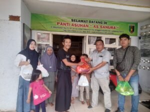 Taring dan PGRI Bandar Lampung Gelar Jumat Berkah, Berbagi Sembako kepada Warga yang Membutuhkan