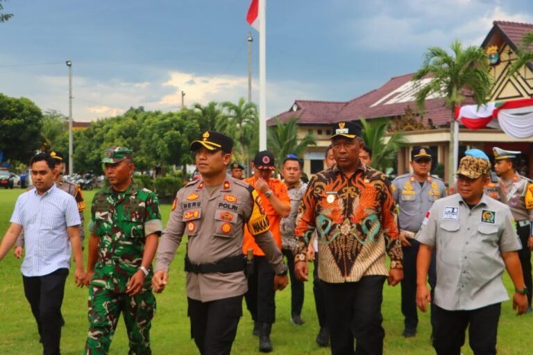 Kapolres Lampung Tengah Pimpin Upacara Peringatan Hari Bela Negara ke-77