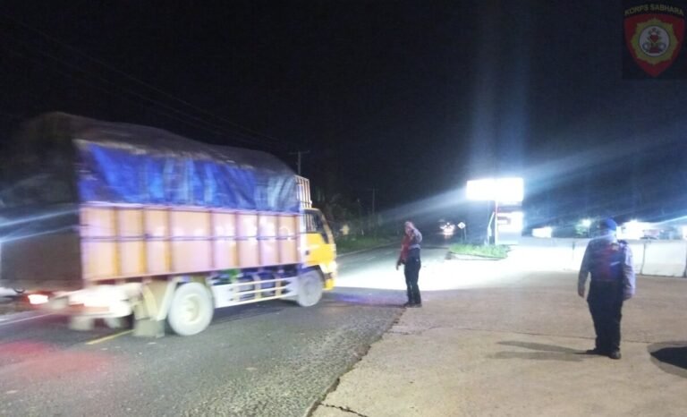 Patroli Malam, Samapta Polres Mesuji Perketat Pengamanan Perbatasan dan Jalintim
