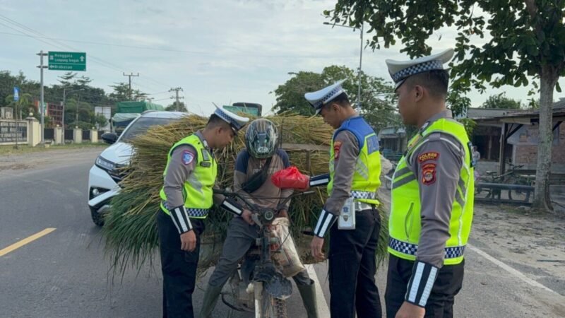 Tabur Kebaikan Bulan Suci Ramadhan Sat Lantas Polres Mesuji Berbagi Dengan Pengguna Jalan