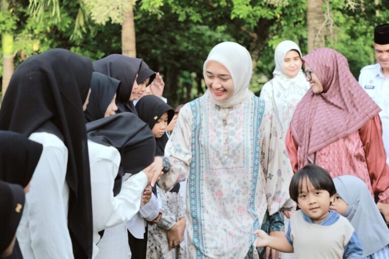 Wagub Jihan Nurlela Safari Ramadan dan Buka Puasa Bersama Anak-Anak Panti Asuhan