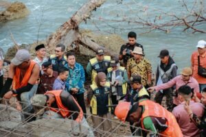 Pastikan Kelancaran Akses Jalan Akibat Longsor, Wagub Lampung Tinjau Progres Perbaikan Ruas Jalan Simpang Umbar–Putih Doh di Tanggamus
