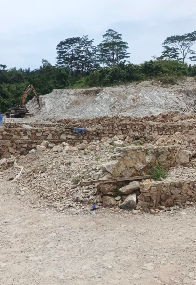 Bukit Camang Dikeruk, Aktivitas Tambang Diduga Ilegal Bayangi Proyek Sky View