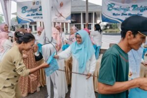 Kolaborasi TP. PKK, DWP, dan OPD Lampung Bagikan 300 Paket Takjil Ramadan