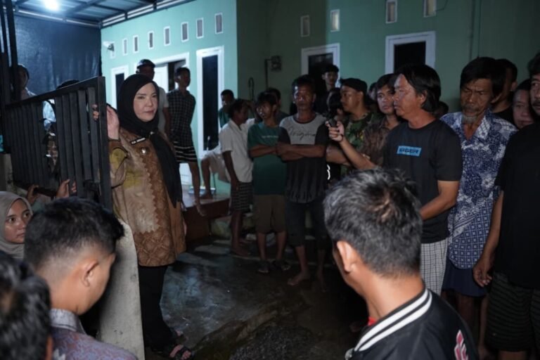 Walikota Bandar Lampung Beri Bantuan Korban Terdampak Banjir