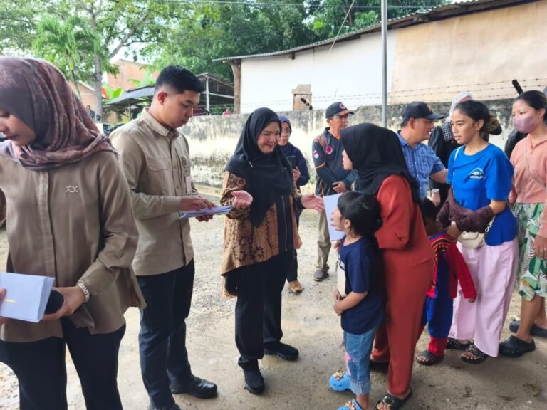 Pemkot Bandar Lampung Salurkan Bantuan untuk Korban Banjir, Eva Dwiana: Setiap Keluarga Dapat Rp1 Juta