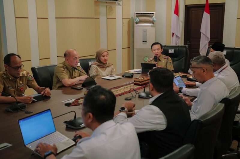 Sekdaprov Marindo Kurniawan Pimpin Rakor Lintas Sektor bersama Wali Kota Bandarlampung Eva Dwiana