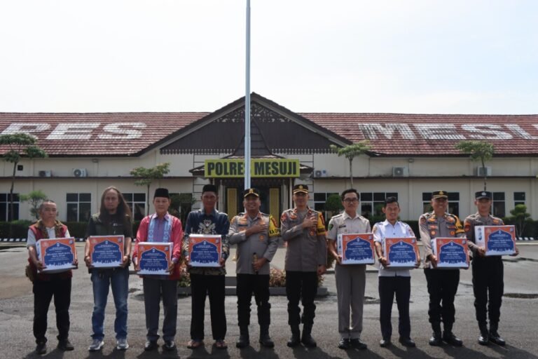 Polres Mesuji Bagikan Bingkisan Lebaran Kepada Insan Pers Pokja Humas, Apresiasi Sinergi Pemberitaan