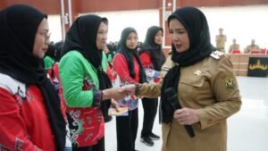 Wali Kota Bandar Lampung Bagikan Dana Insentif Kader Posyandu, Poskeskel dan Pokmas ‎ ‎