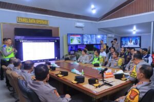 Wakapolri Tinjau Udara Arus Mudik, Pastikan Penyeberangan Merak–Bakauheni Terkendali