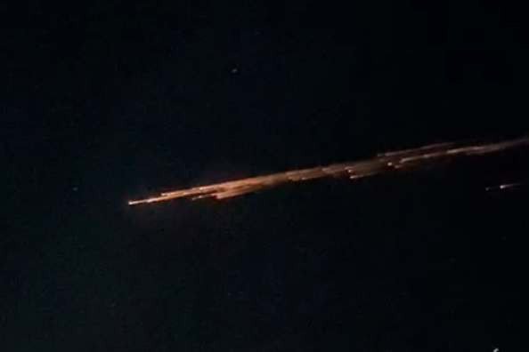 Fenomena Cahaya di Langit Lampung Bukan Meteor Jatuh, Polisi Minta Masyarakat Tetap Tenang dan Bijak Bermedsos
