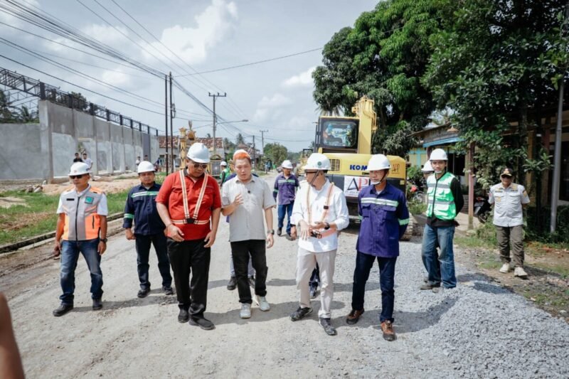 Dari Bangun Jalan Hingga Jaga Jalan: Strategi Gubernur Mirza Wujudkan Jalan Provinsi Mantap 98% di Lampung Tengah