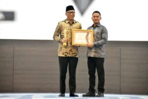 Gubernur Lampung Raih Penghargaan Tokoh Penggerak Ekonomi Agrikultur dan Ketahanan Pangan Nasional pada KWP Award 2026  ‎