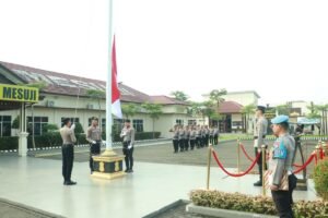 Polres Mesuji Melaksanakan Upacara Hari Kesadaran Nasional Dilanjutkan pemberian Reward & punishment (PTDH)