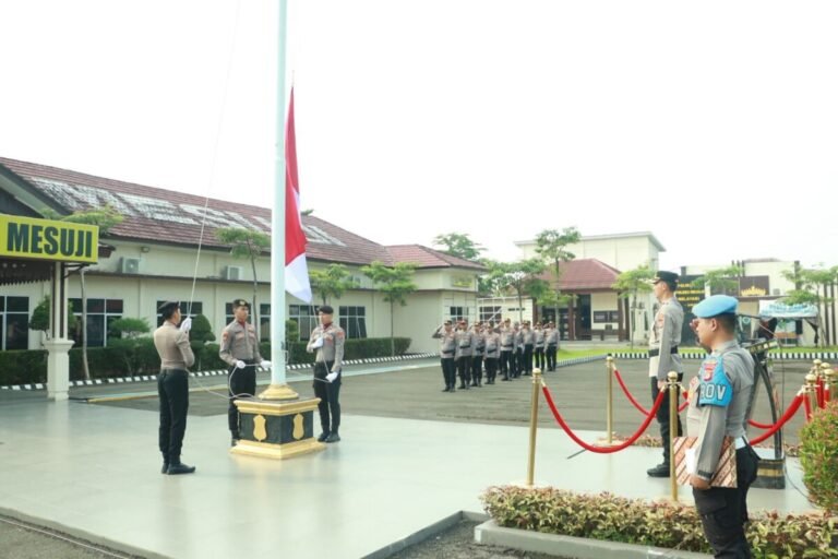 Polres Mesuji Melaksanakan Upacara Hari Kesadaran Nasional Dilanjutkan pemberian Reward & punishment (PTDH)