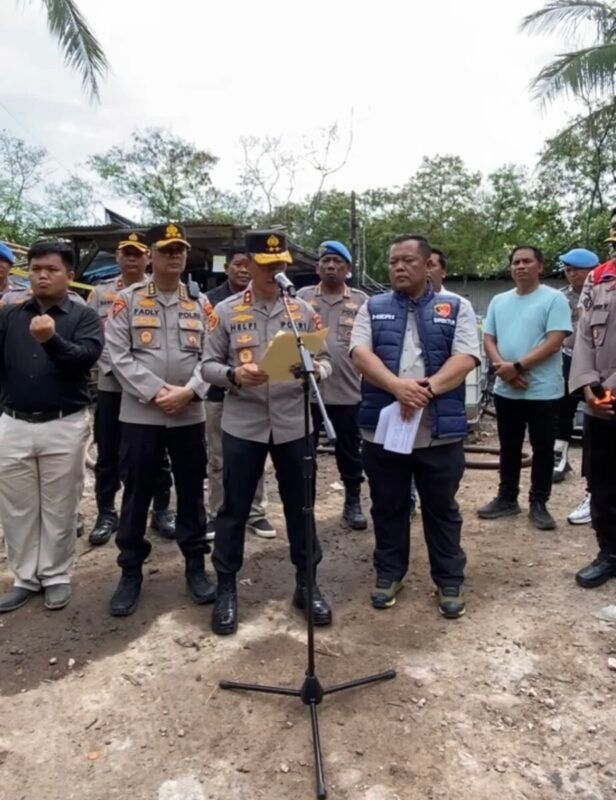 Polda Lampung Bongkar Jaringan BBM Ilegal di Pesawaran, Kerugian Negara Capai Rp160,7 Miliar ‎