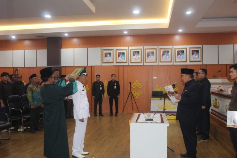Lantik Kepala Pekon Limau PAW, Pesan Bupati Tanggamus! Pengabdian Niat Ibadah