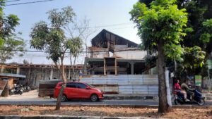 Pembangunan Gedung di Jalan P Emir M Noer Diduga Melanggar GSB