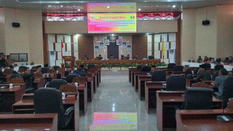 Publik Bertanya Ada Apa Rapat Paripurna DPRD Kabupaten Tanggamus Tak Kuorum, 